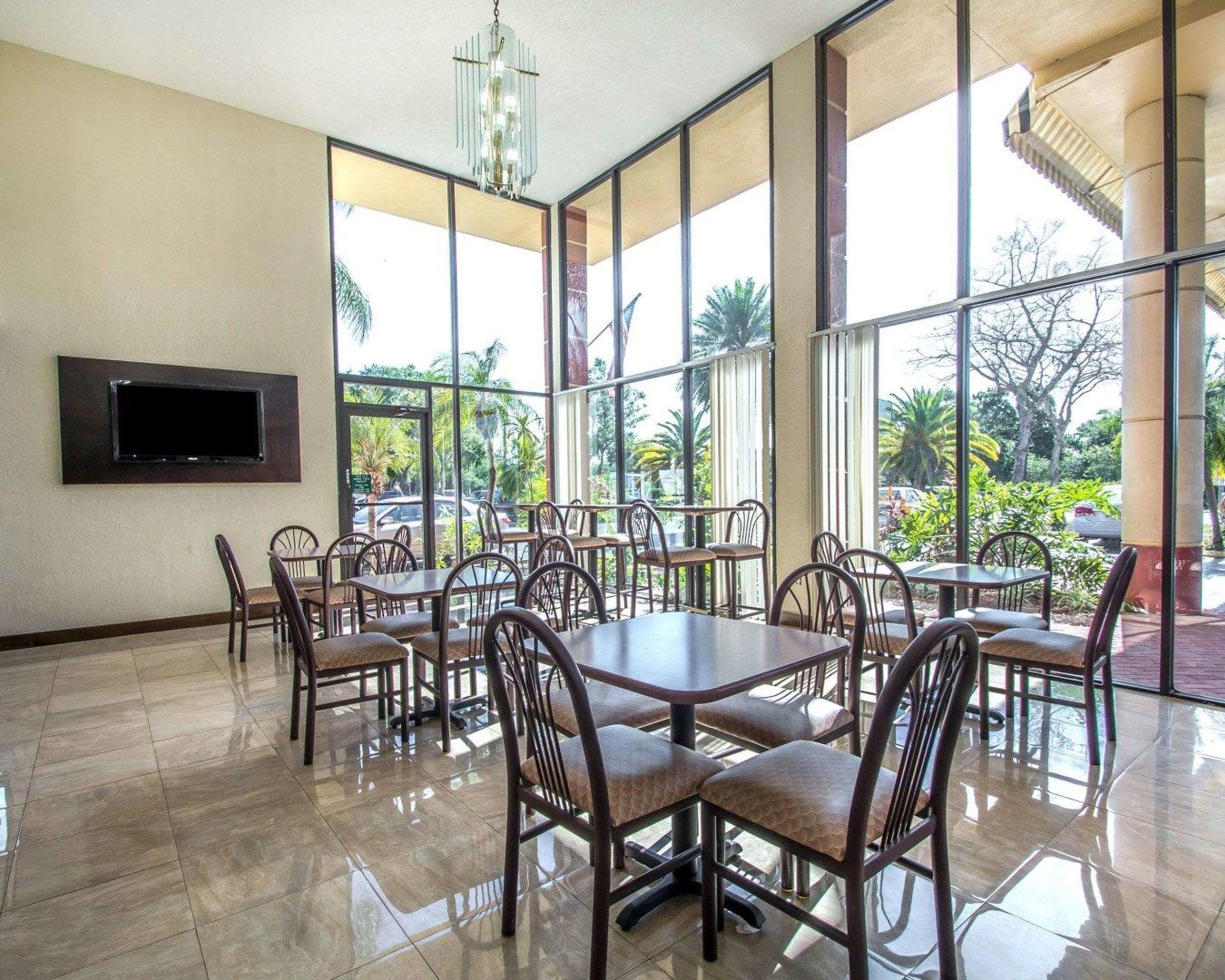 quality inn and suites at tropicana field