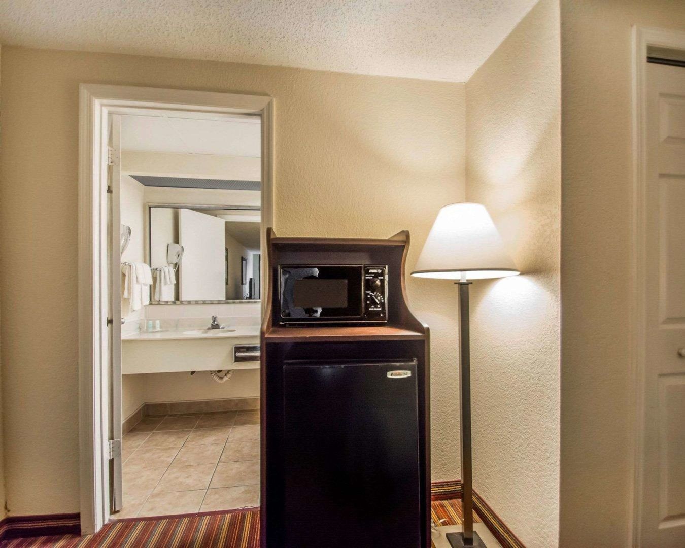 quality inn and suites at tropicana field