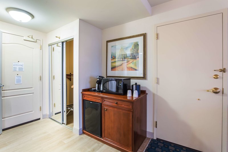 hilton garden inn suffolk riverfront