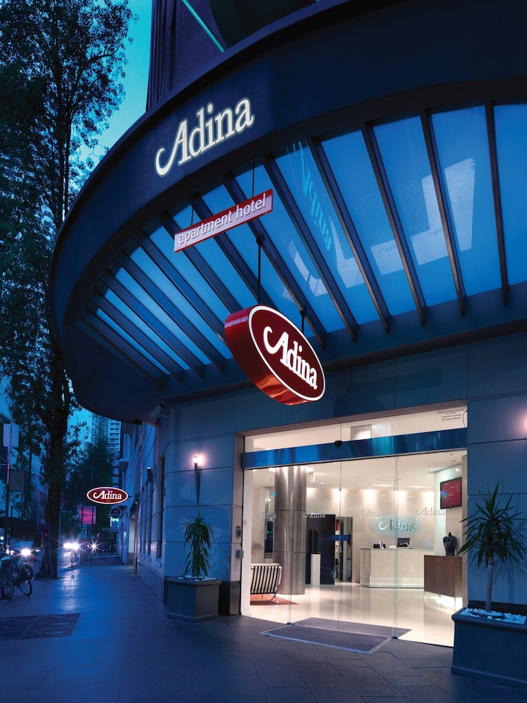 adina apartment hotel sydney town hall