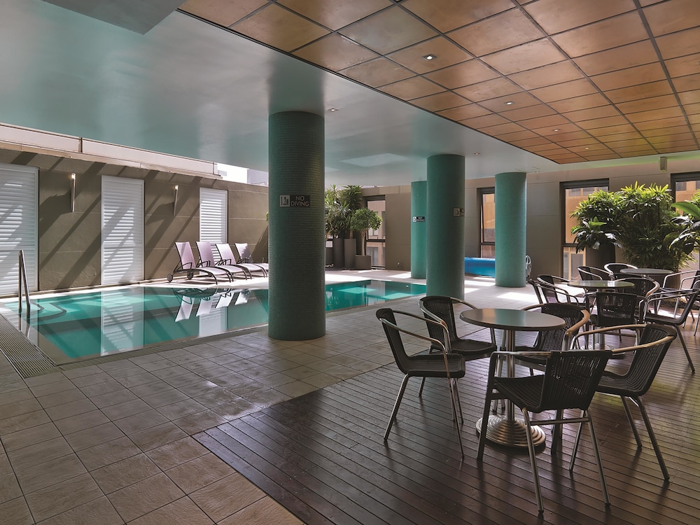 adina apartment hotel sydney town hall