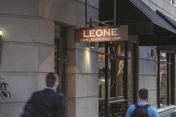 adina apartment hotel sydney town hall