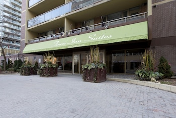 town inn suites hotel