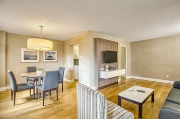 town inn suites hotel