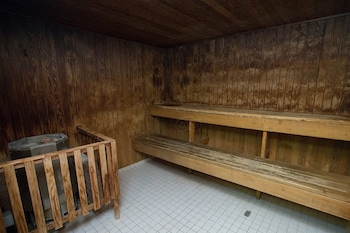 town inn suites hotel