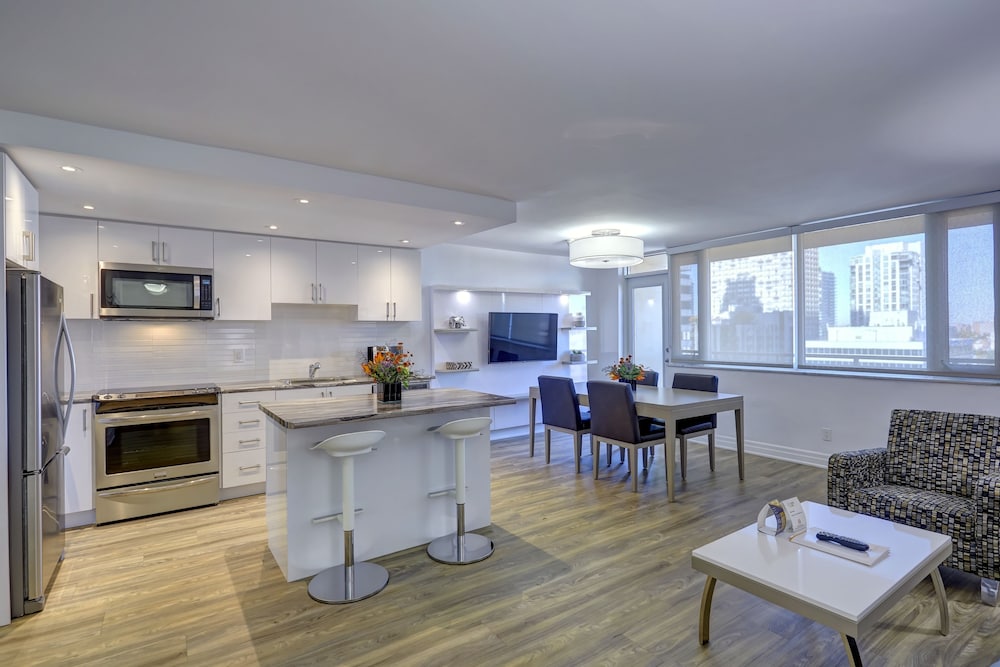 town inn suites hotel