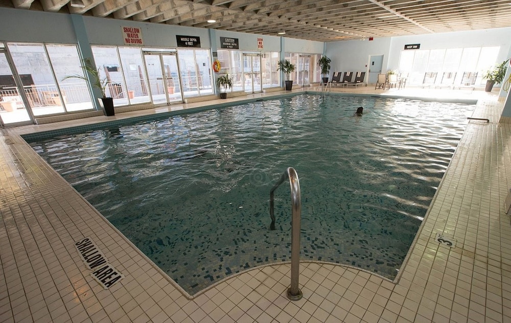 town inn suites hotel