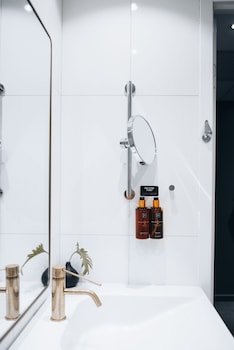 clarion hotel gillet