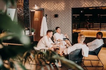 clarion hotel gillet