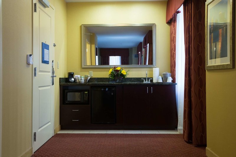 hampton inn and suites providence downtown