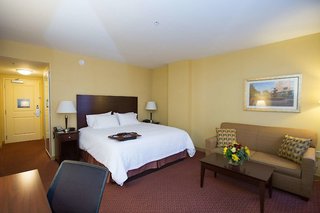 hampton inn and suites providence downtown