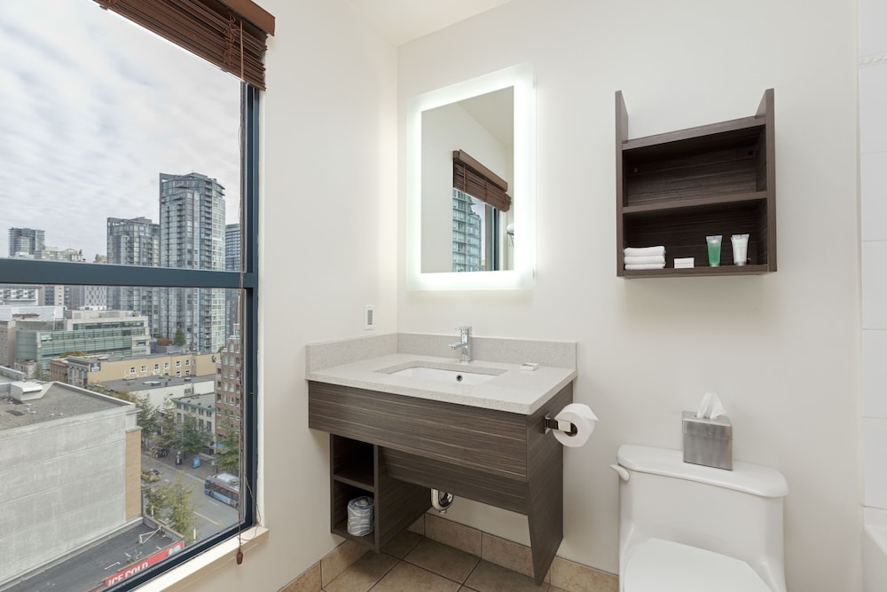 grand park hotel and suites downtown vancouver ascend hotel collection