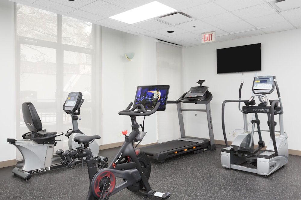 grand park hotel and suites downtown vancouver ascend hotel collection