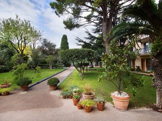 Mercure Marseille Centre Bompard La Corniche,La Corniche>>Aubagne,4 star