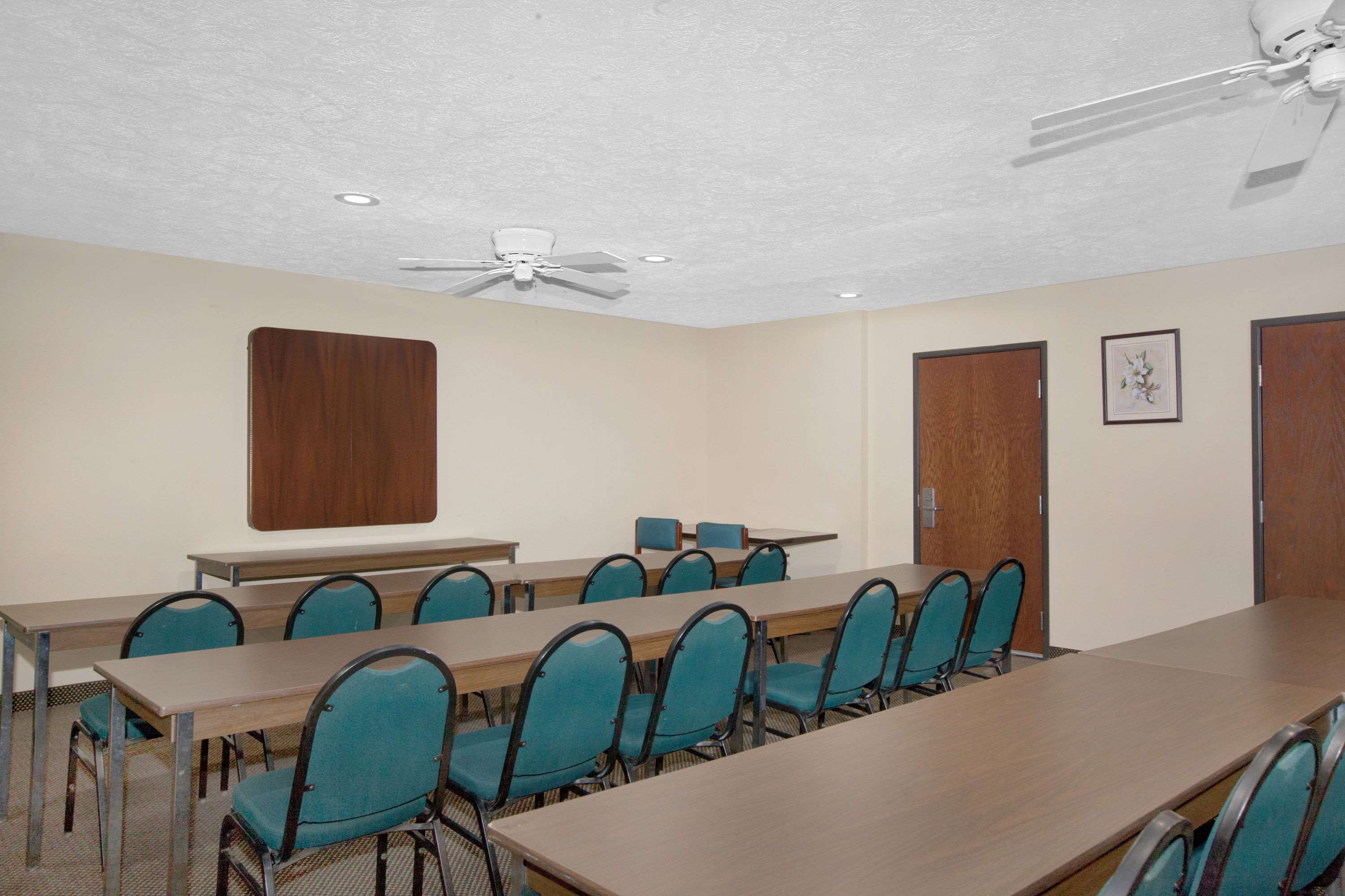 microtel inn and suites by wyndham meridian