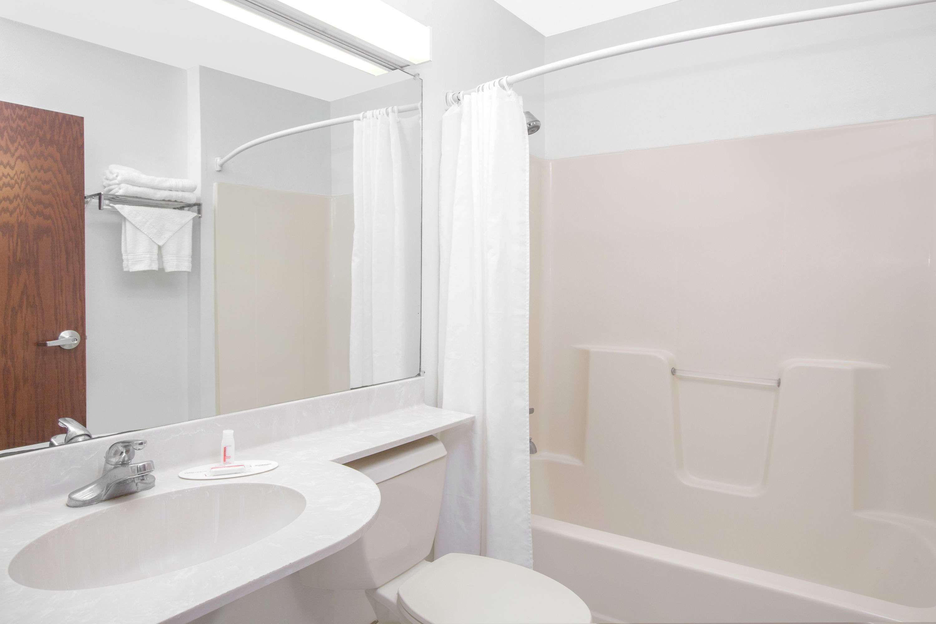 microtel inn and suites by wyndham meridian