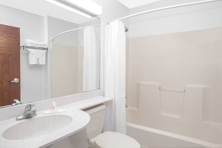 microtel inn and suites by wyndham meridian