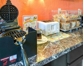 Red Lion Inn & Suites Olathe Kansas City,Kansas>>Johnson,2 star