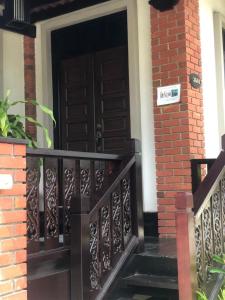 jasmine villa tropical garden