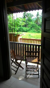 jasmine villa tropical garden