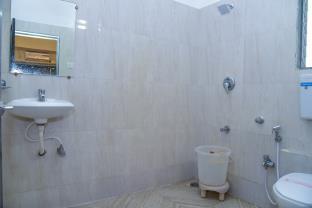 Evergreen Hotel,In Khar (Western Suburbs),4 star