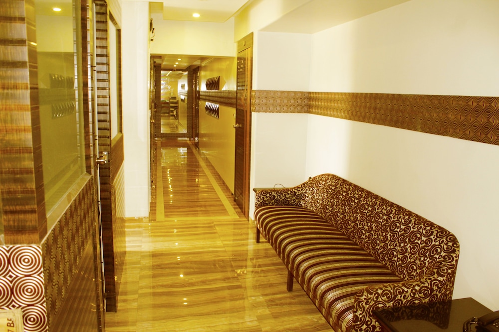 Hotel Gulf,Mumbai>>Colaba,2 star