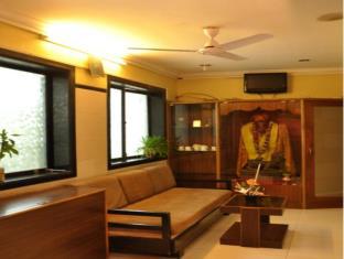 Hotel Hira Palace,Mumbai Suburban>>Mumbai,2 star