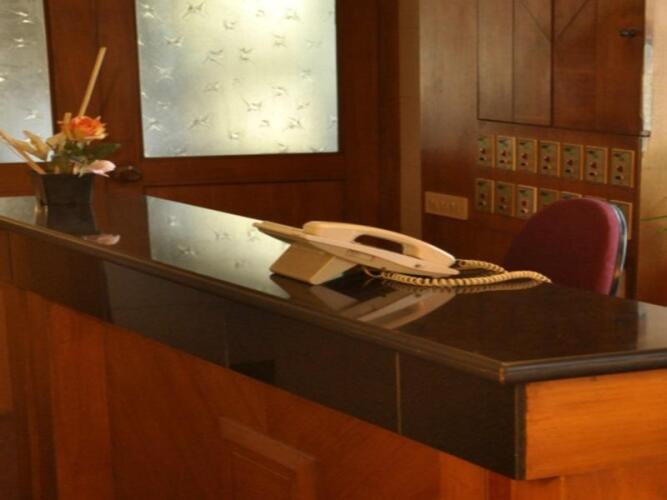 hotel hira palace