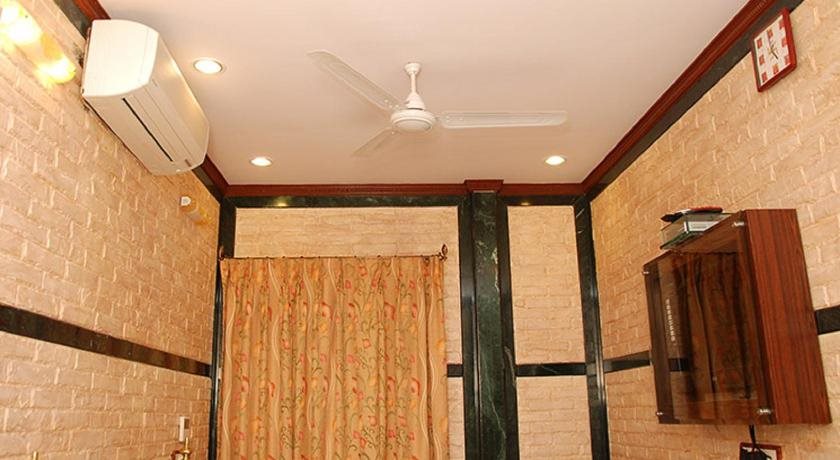 hotel hira palace