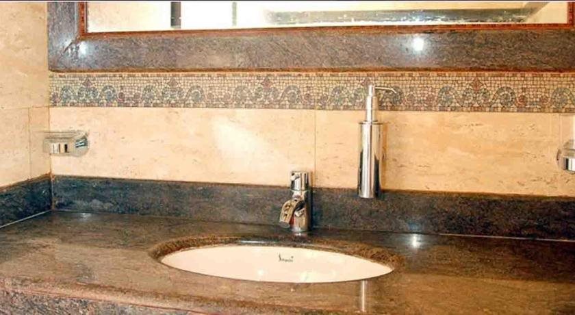 hotel hira palace