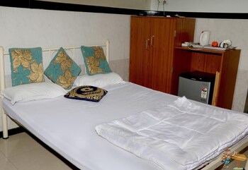 travellers inn mumbai