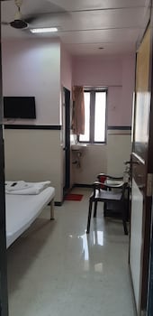 travellers inn mumbai
