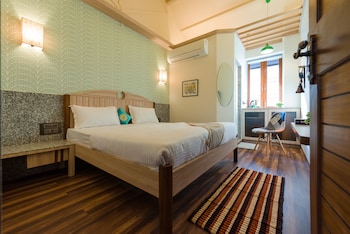 travellers inn mumbai