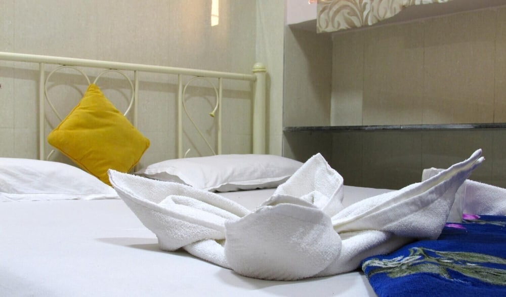 travellers inn mumbai