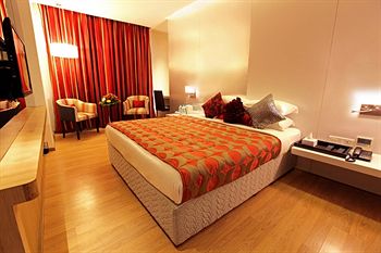 mumbai metro the executive hotel