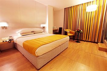 mumbai metro the executive hotel