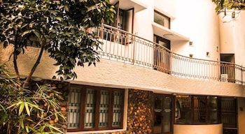 hanu reddy residences poes garden