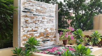 hanu reddy residences poes garden