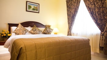 taz kamar inn