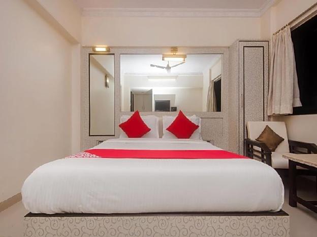 hotel solitaire vashi