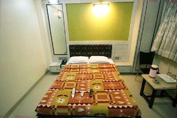 hotel solitaire vashi