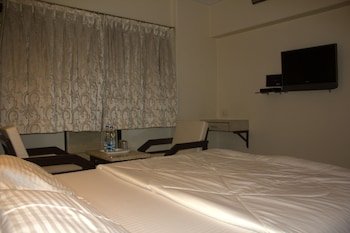 hotel solitaire vashi