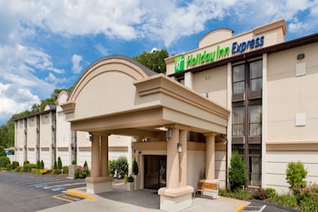 holiday inn express southington by ihg