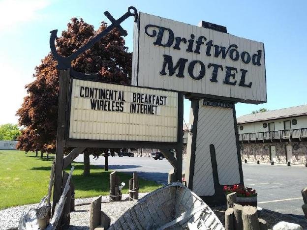 Driftwood Motel