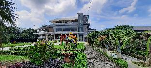 the highland park resort hotel bogor