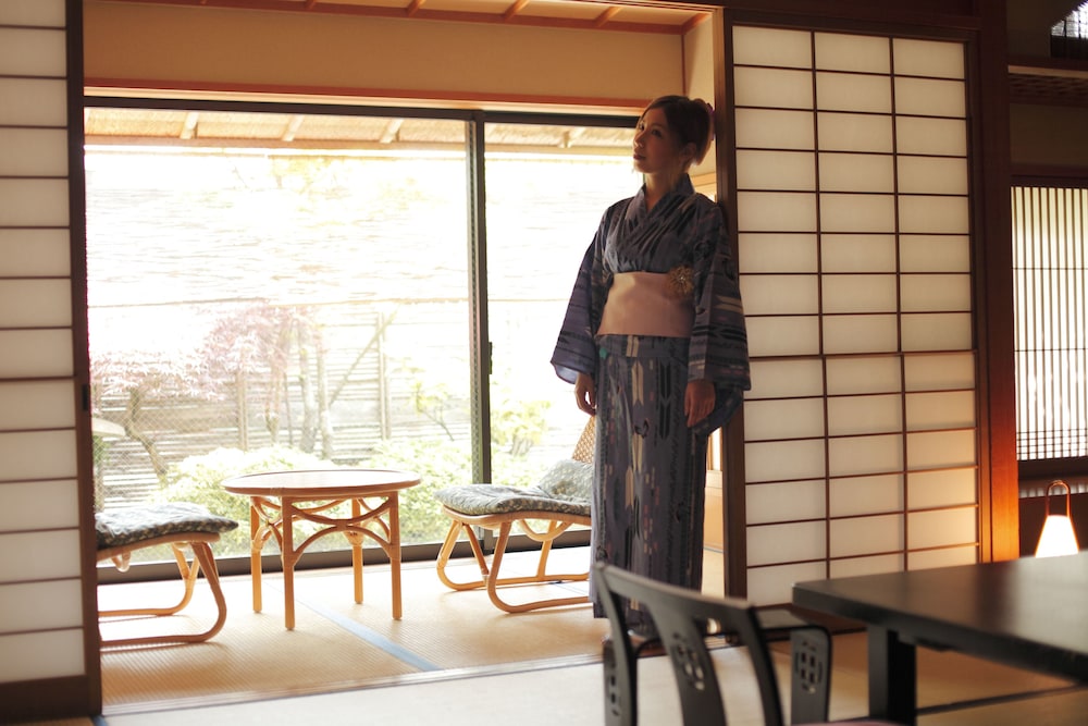 onishiya suishoen