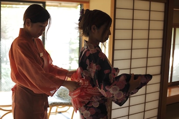 onishiya suishoen