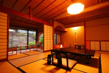 onishiya suishoen