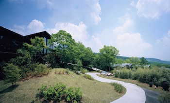hoshino resorts kai aso