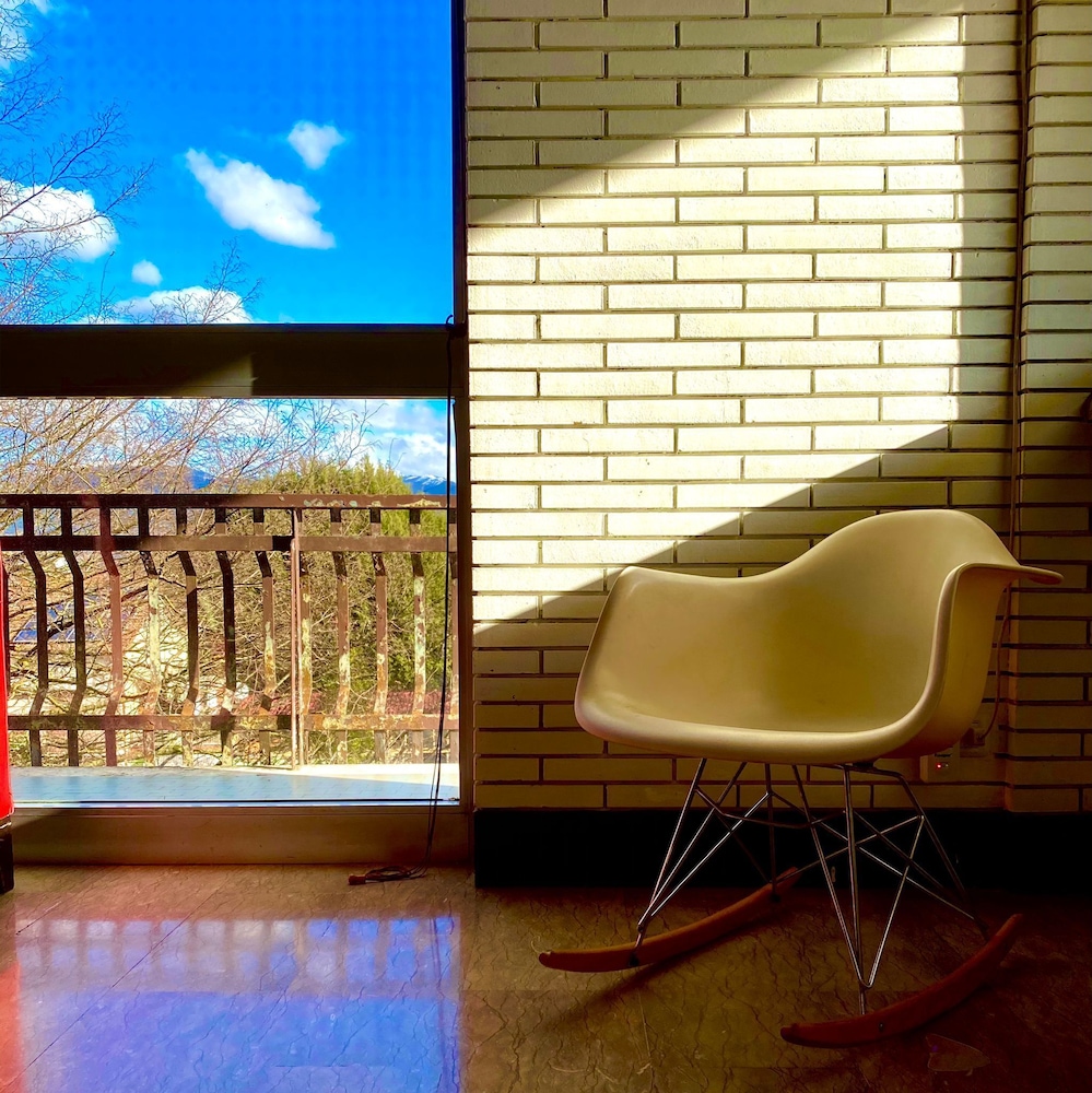 lh arca street art hotel